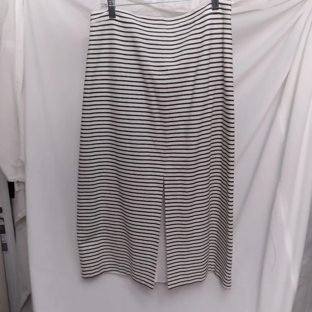 ALICE+OLIVIA Striped Midi Skirt w/Deep Front Vent